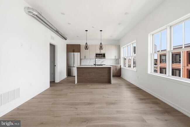 Building Photo - 209 New St