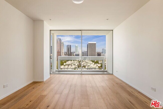 Building Photo - 2222 Ave of the Stars