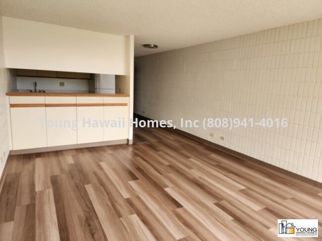 Building Photo - 1 bedrm/1bath/1parking