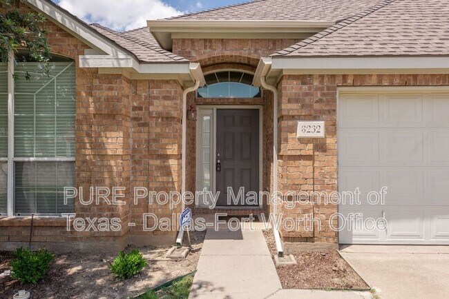 Building Photo - 8232 Livingston Ln