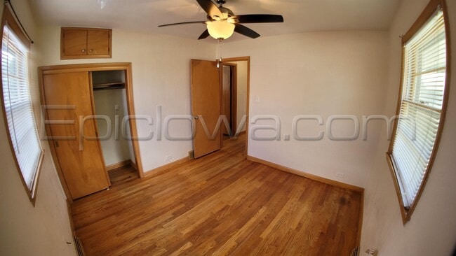 Building Photo - 214 24th St NW