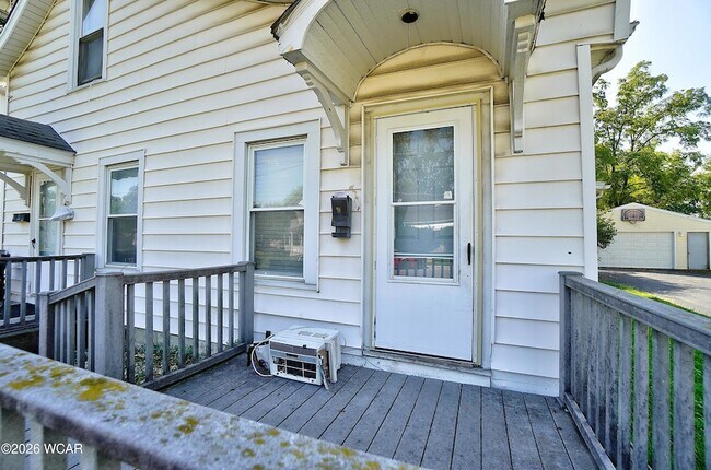 Building Photo - 915 S West St