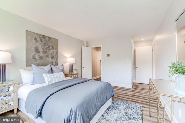 Building Photo - 600 Roosevelt Blvd