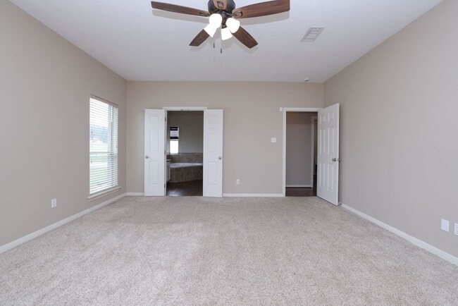 Building Photo - 105 Lawrence Marshall Dr