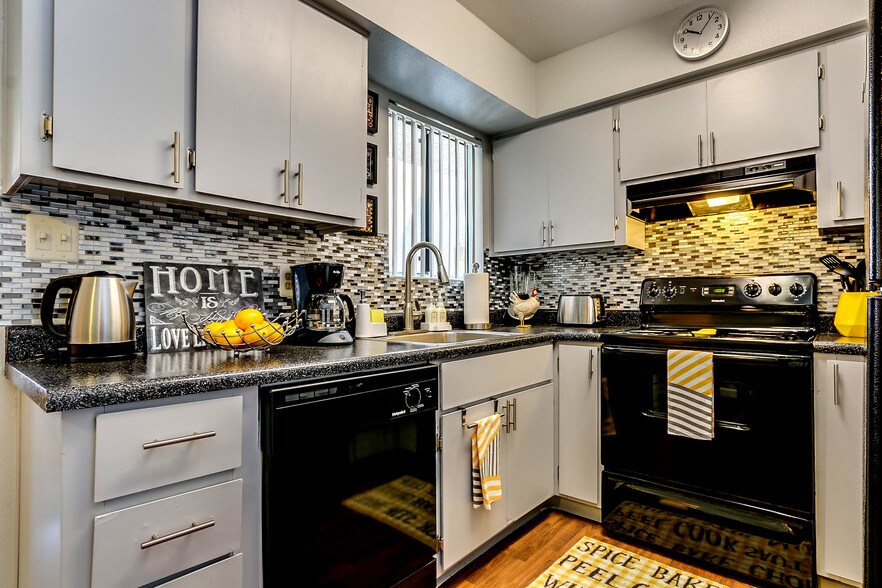 Broadway Vista 2107 W Broadway Rd Mesa AZ 85202 Apartment Finder