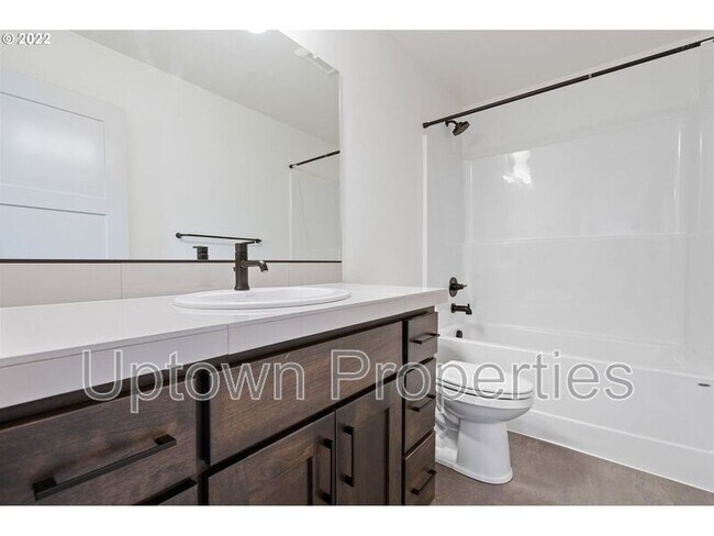 Building Photo - 2507 S Cache Cir