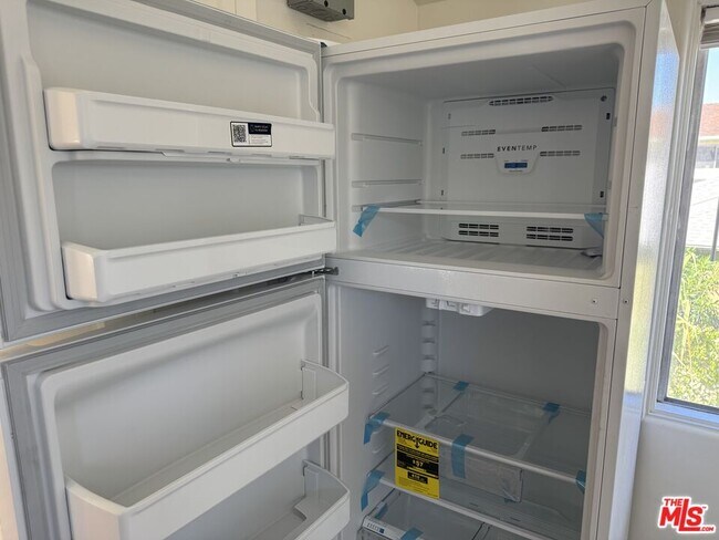 Building Photo - 409 N Monterey St