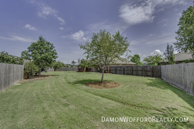 Building Photo - 107 Emery Drive