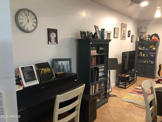 Building Photo - 2019 S Granada Dr