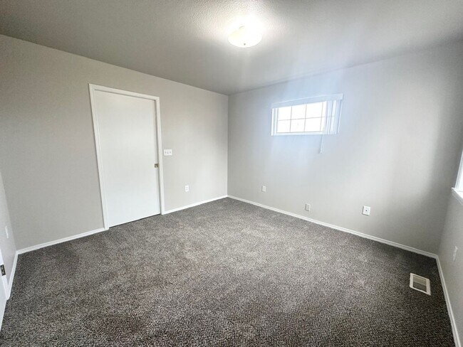 Building Photo - Fully renovated in 2025 2 bedroom, 2 bathroom ground floor apartment available soon.