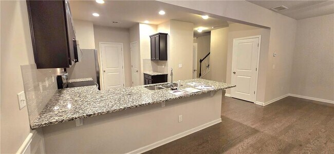 Building Photo - 631 Justins Pl Ln