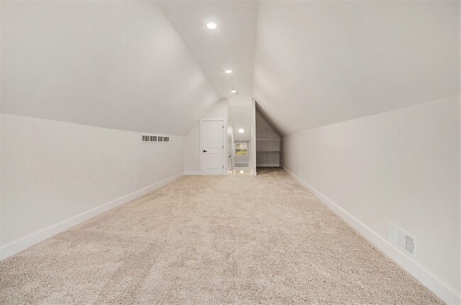 Building Photo - Lower Unit - Newly Constructed - 2 bed/2 b...