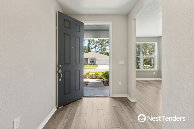 Building Photo - Stunning Northside Home!