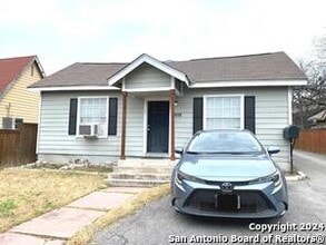 Building Photo - 1511 W Ashby Pl