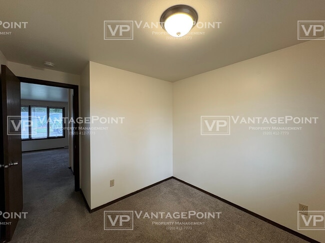 Building Photo - 2571 Trojan Dr