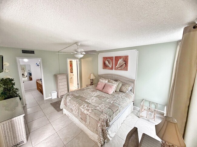 Building Photo - 3492 NE Causeway Blvd