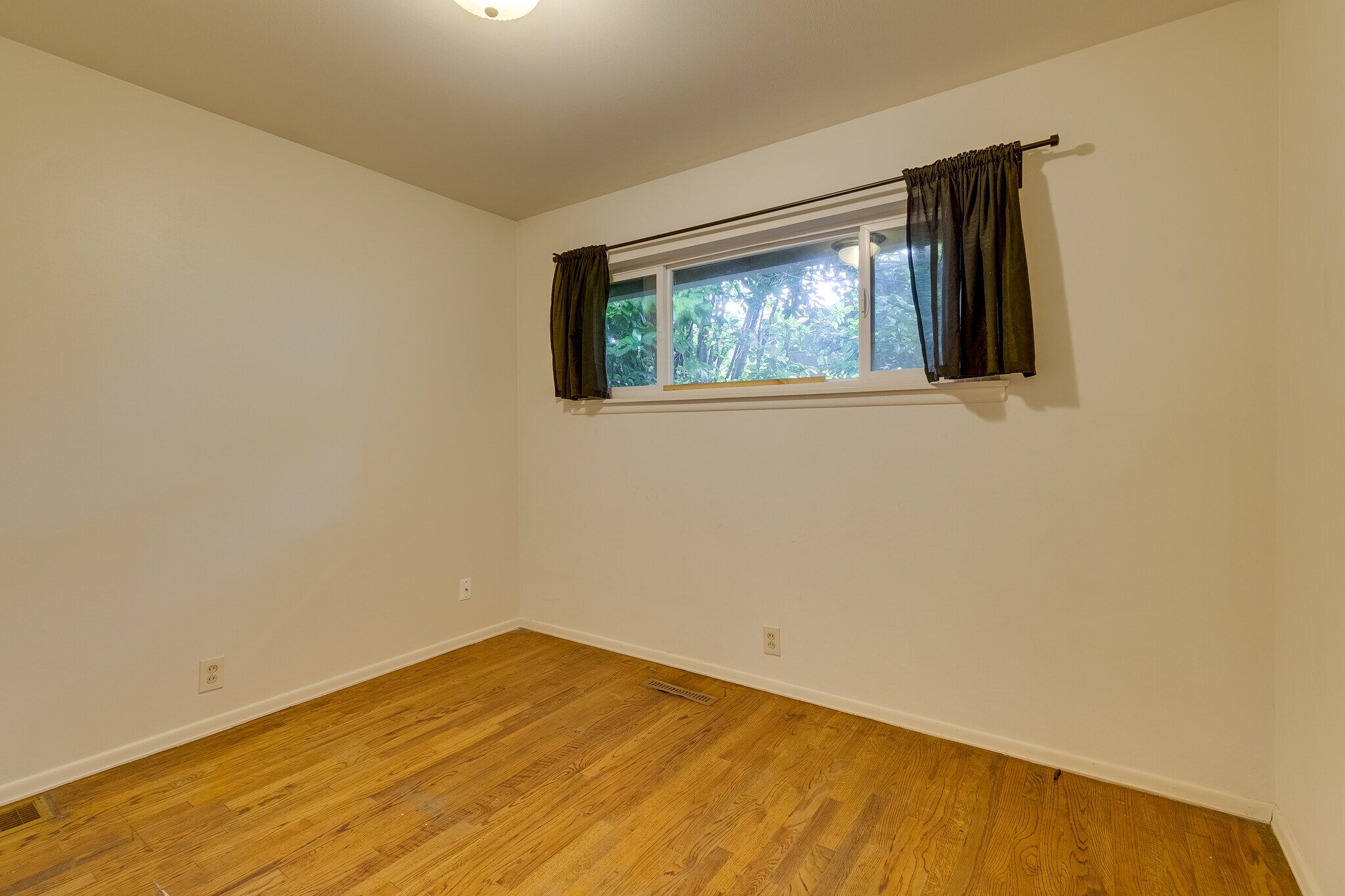Building Photo - 10630 Renton Ave S