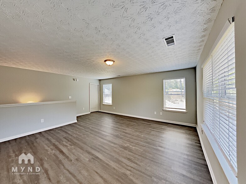 Building Photo - 4367 Rocky View Dr