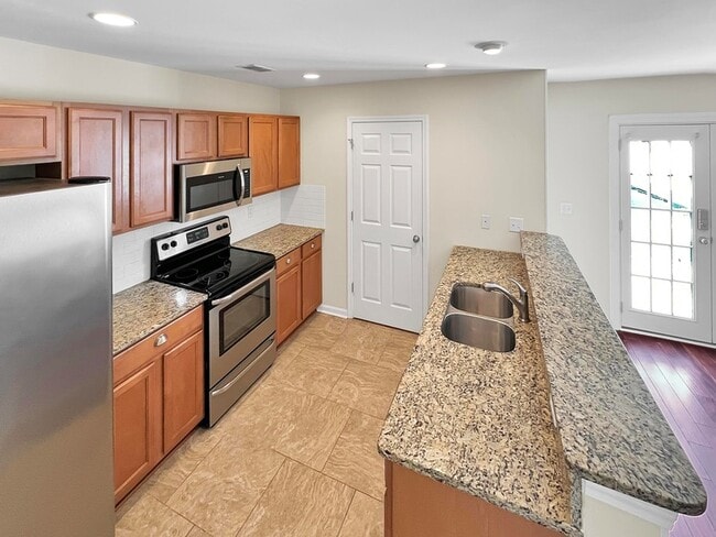 Building Photo - 4824 Willow Brook Ln