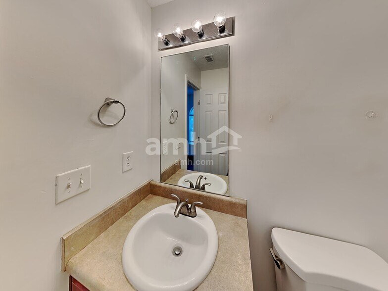 Building Photo - 1864 Tulip Petal Rd