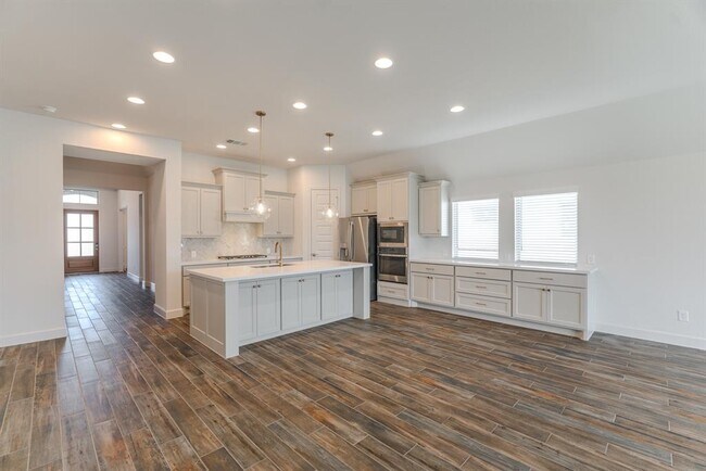 Building Photo - 15835 Wild Rose Bnd Dr
