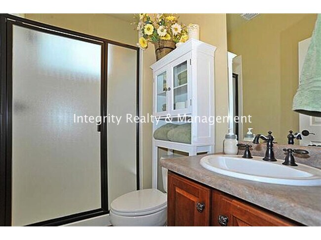 Building Photo - 3367 Fantasy Pl