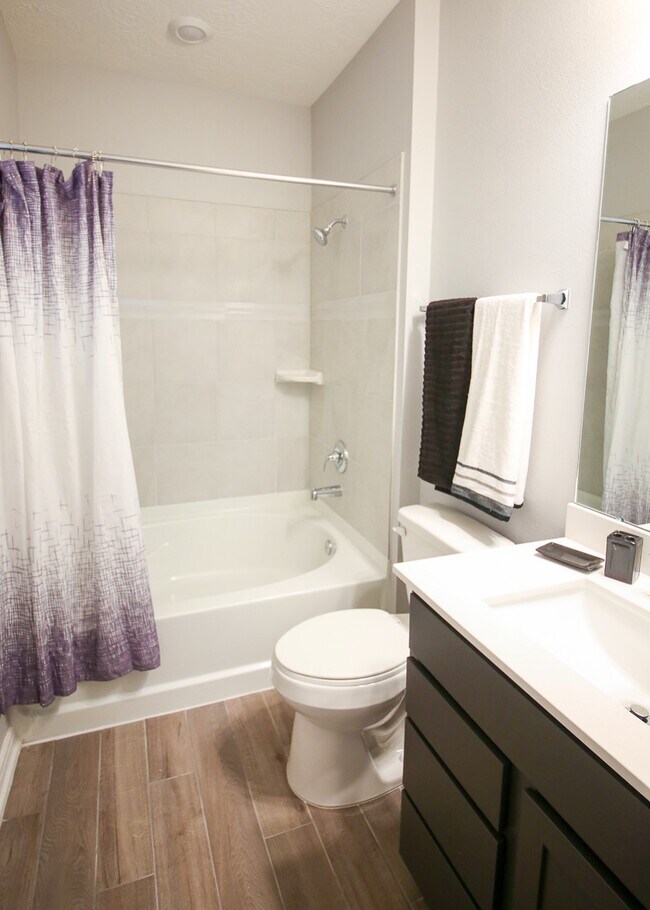 Building Photo - 9406 Castillo Ct