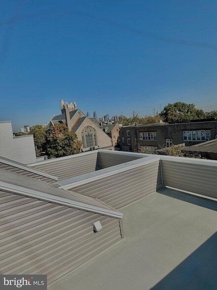 Building Photo - 1636 S Bailey St