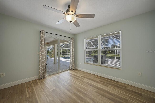 Building Photo - 2925 Magdalina Dr