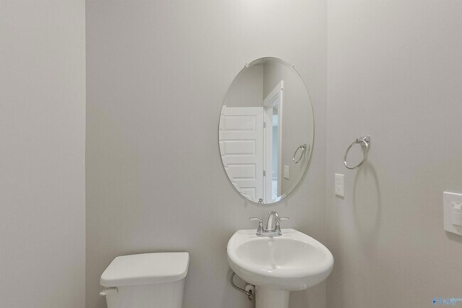 Building Photo - 6405 Upchurch Dr