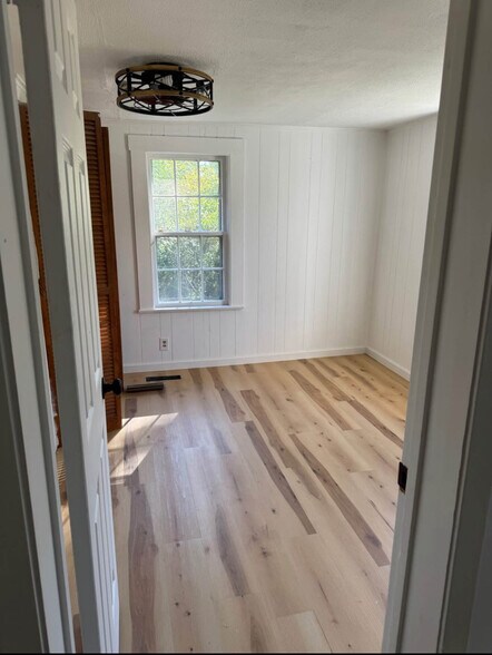 Building Photo - 1712 W Brushy Valley Dr