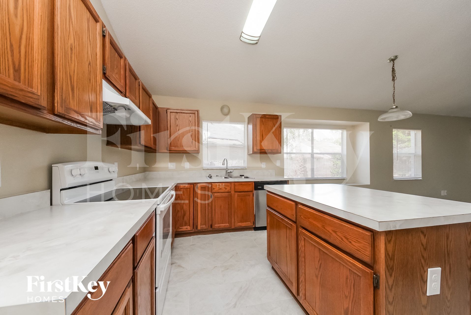 Building Photo - 10272 Willowemac Ct