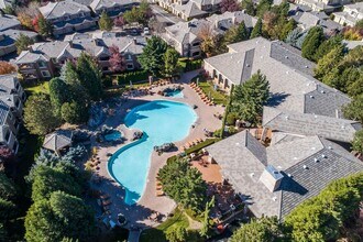 Building Photo - Fully Furnished Single Level Condo Resort LIving