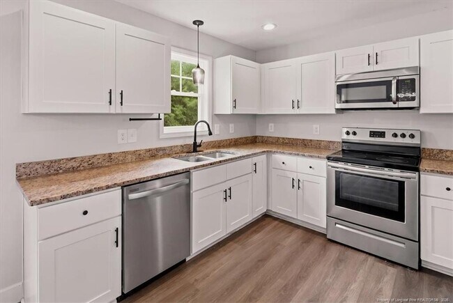 Building Photo - 170 Starlight Dr