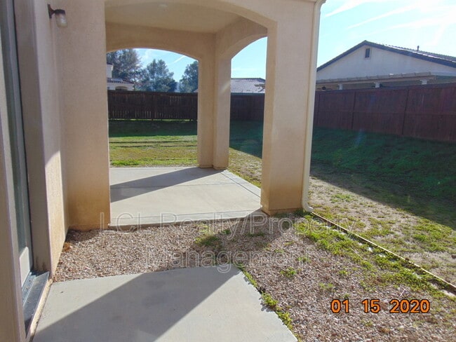 Building Photo - 31189 Western View Dr