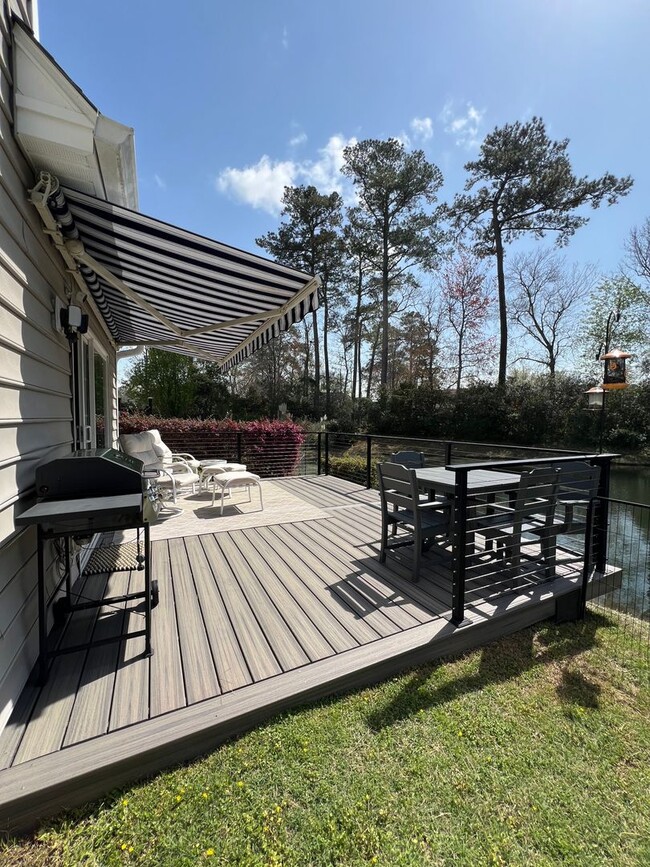 Building Photo - Gorgeous New Build Home With Custom Kitchen