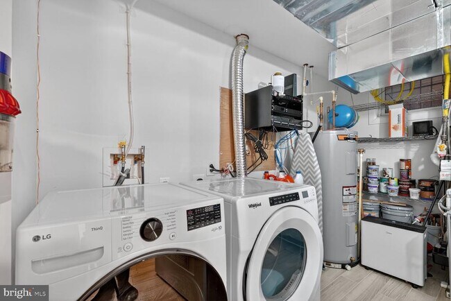 Building Photo - 5908 17th St NW