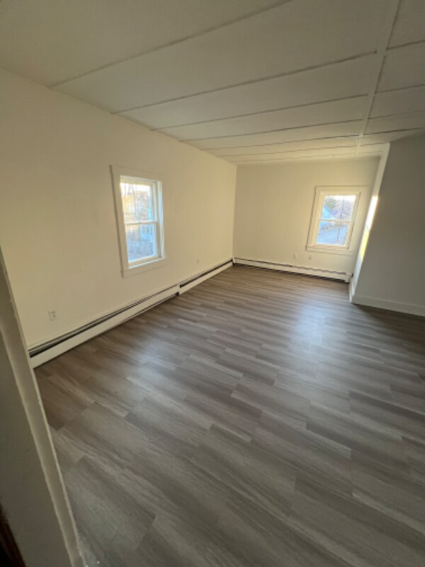 Building Photo - 491 S Main St