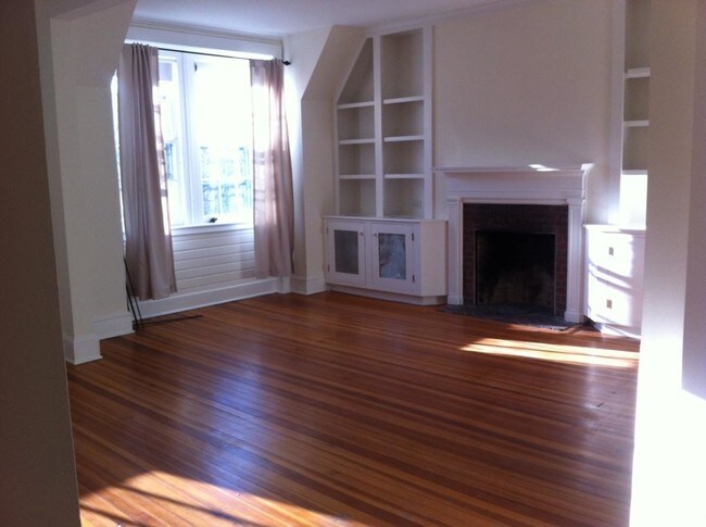 Primary Photo - 15 Purchase St