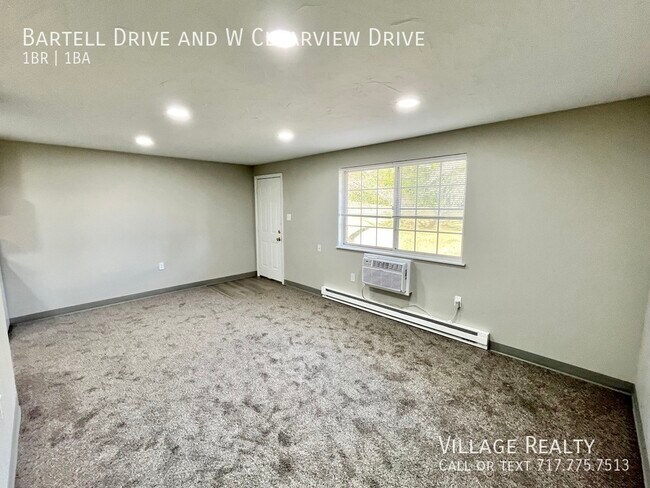 Building Photo - 51 W Clearview Dr