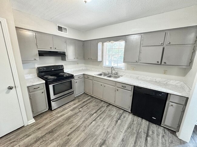 Building Photo - 4347 Fortner Ave