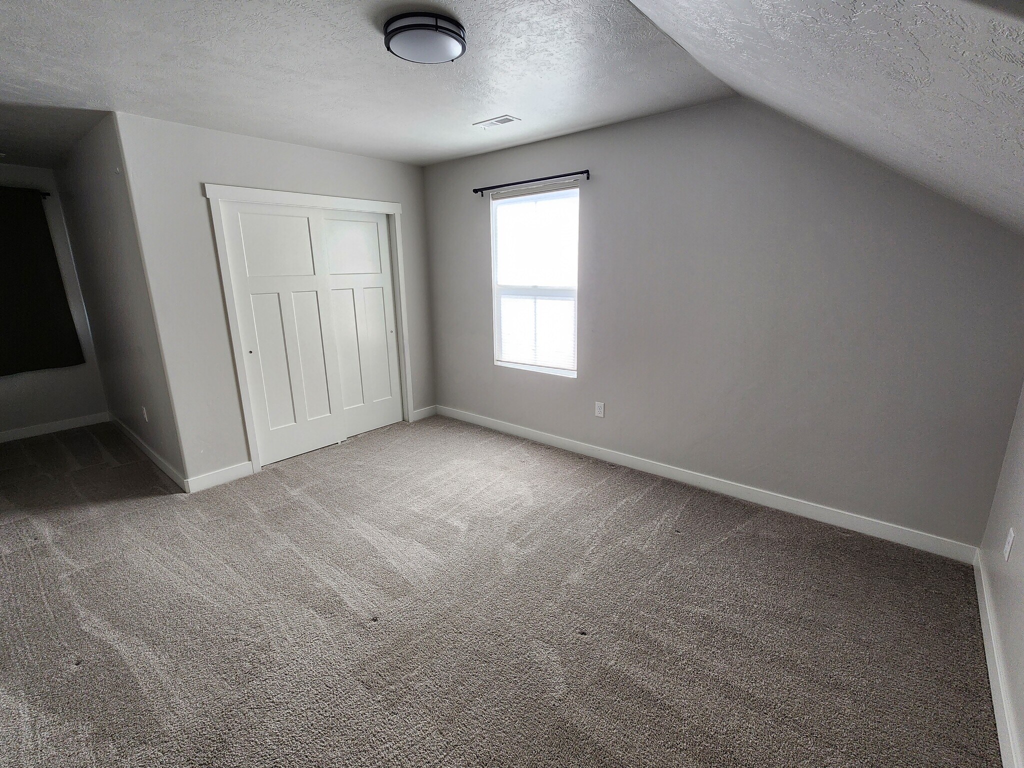 Building Photo - 724 Cami Nicole Ln