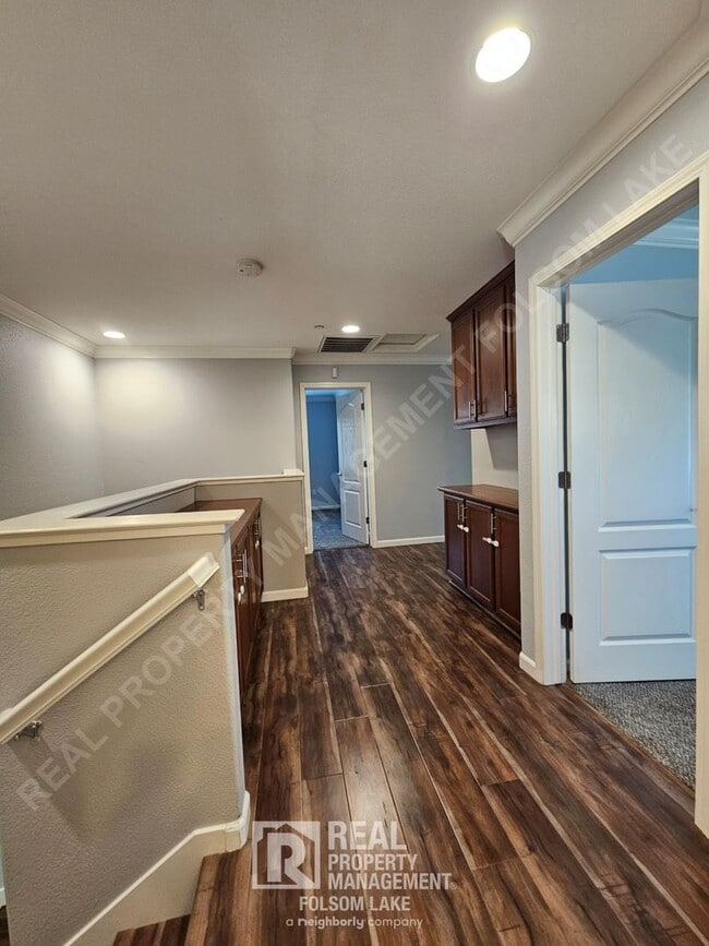 Building Photo - 104 Rodin Ln