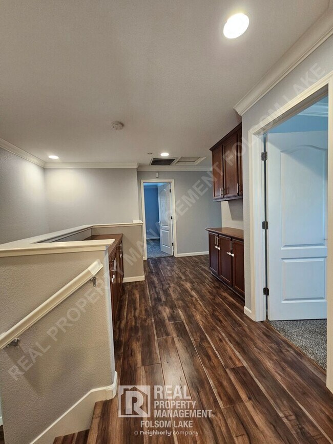 Building Photo - 3 Bed 2.5 Bath | Large Patio | Rivage in the Parkway
