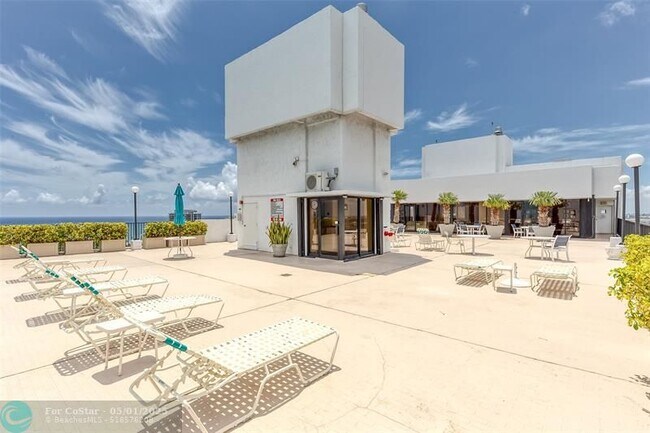 Building Photo - 936 Intracoastal Dr