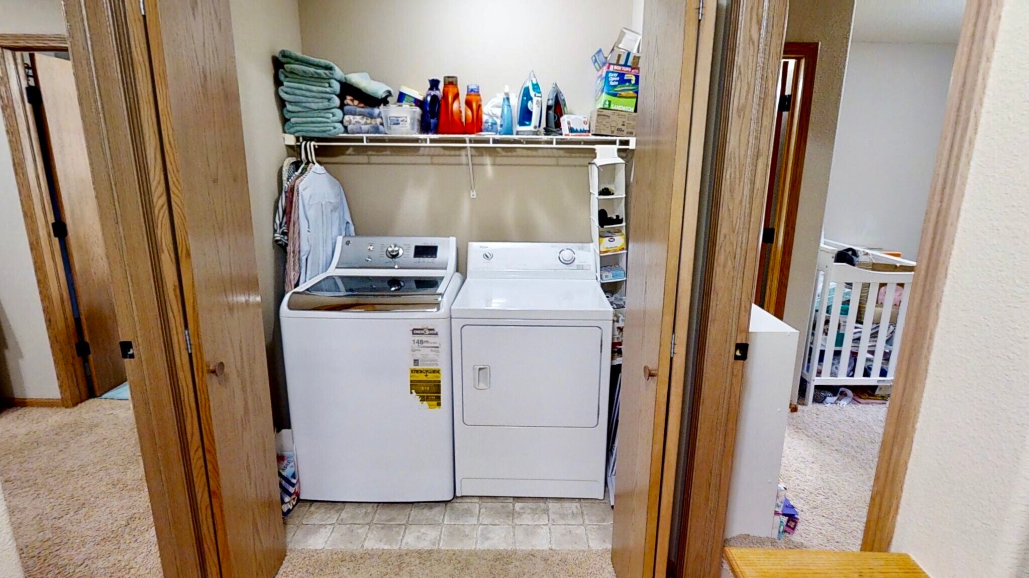 Upper level laundry - 4902 Algonquin Dr