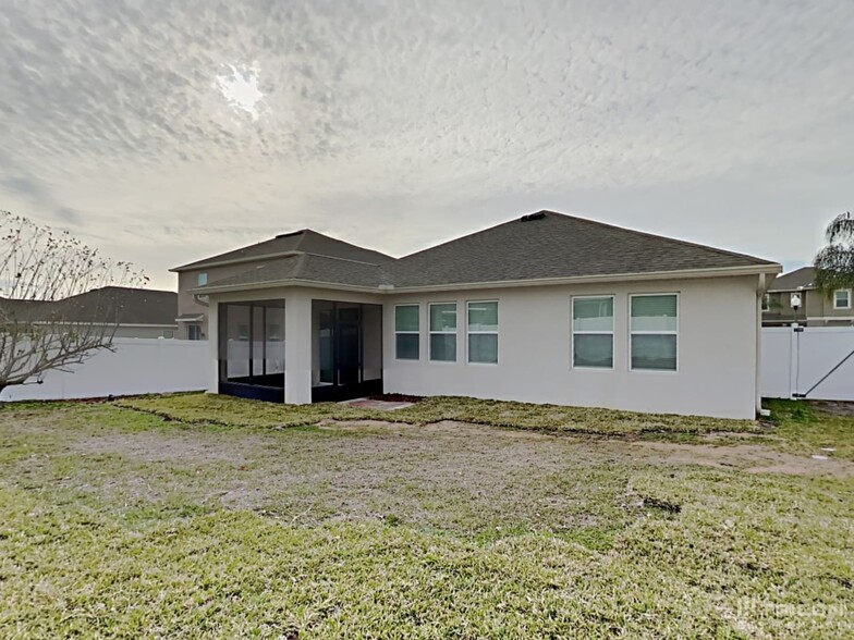 Building Photo - 3273 Zander Dr