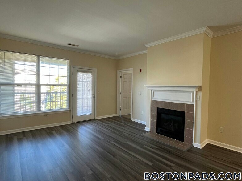 Building Photo - 311 Lowell St