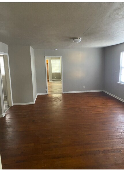 Building Photo - 123 Wingate St