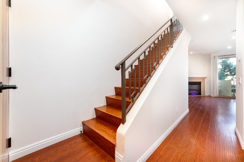 Building Photo - 5303 Satsuma Ave